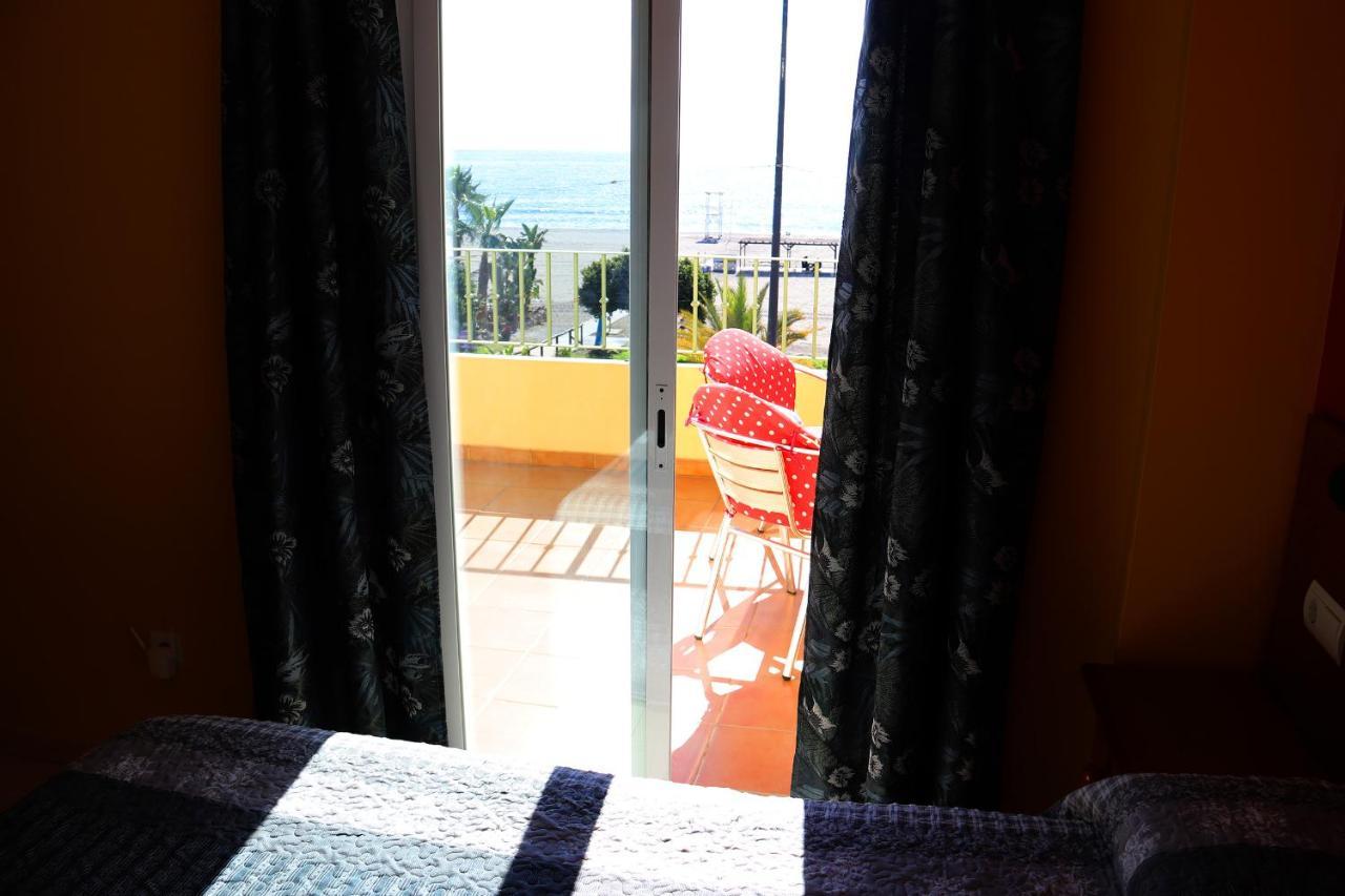 Hostal La Estacion Benajarafe Zewnętrze zdjęcie